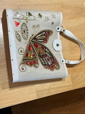 White Butterfly-Embellished Women’s Tote Bag